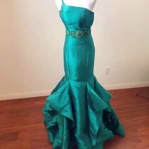 Green size 0 pageant gown